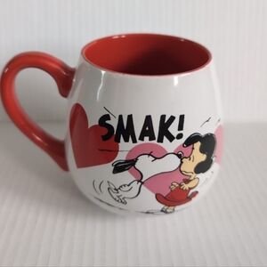 Peanuts Snoopy Valentines Day BBF Mug. Charlie Brown Lucy "Smack!" Mug Gibson